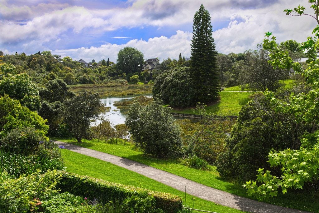 19 Davita Place, Farm Cove, Auckland - Carousel 2