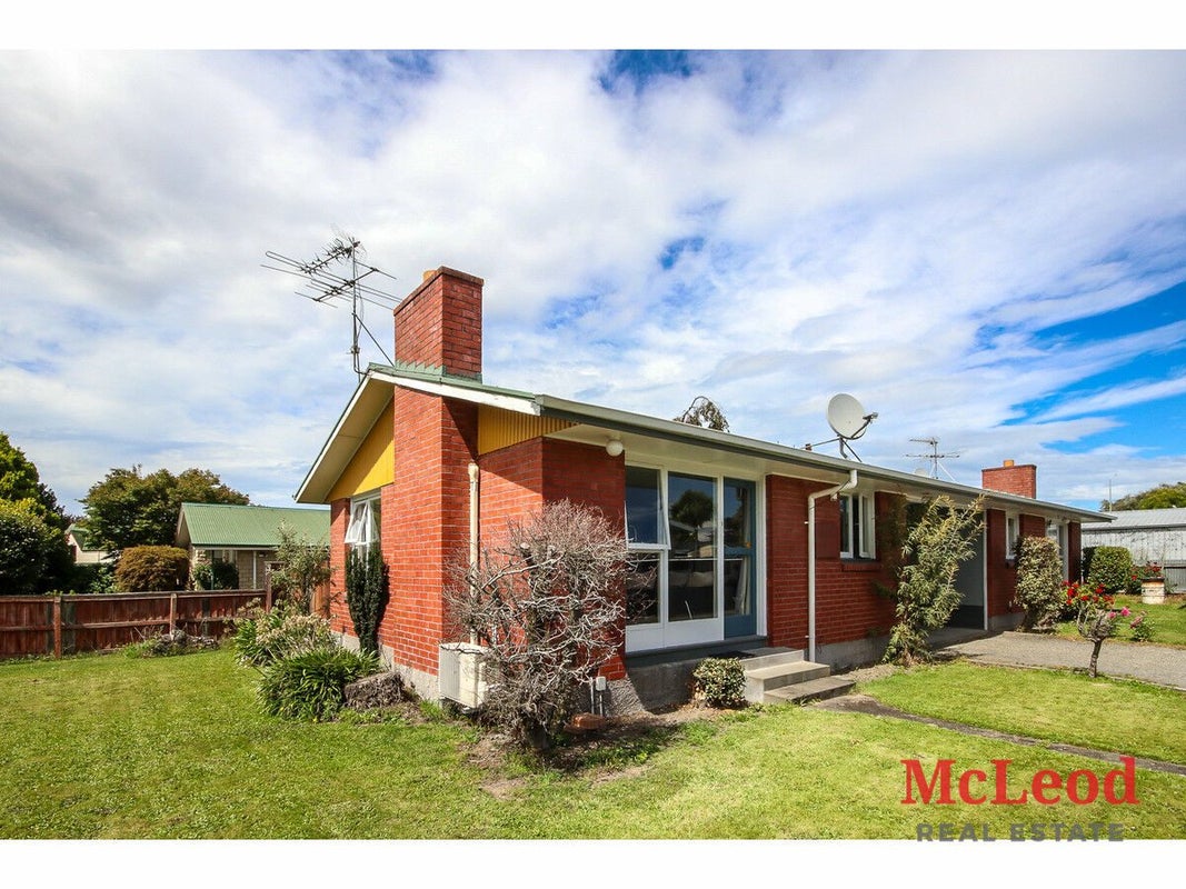 35 Churchill Avenue, Allenton, Ashburton - Carousel 1