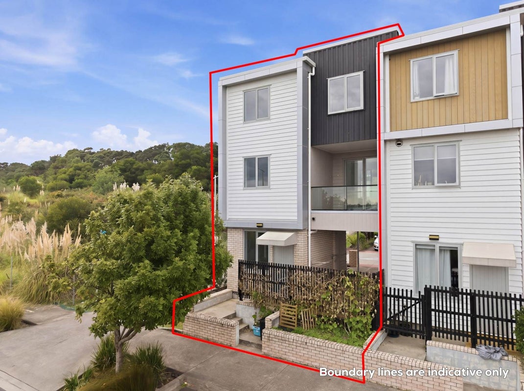27 Ceramic Lane, New Lynn, Auckland - Carousel 1