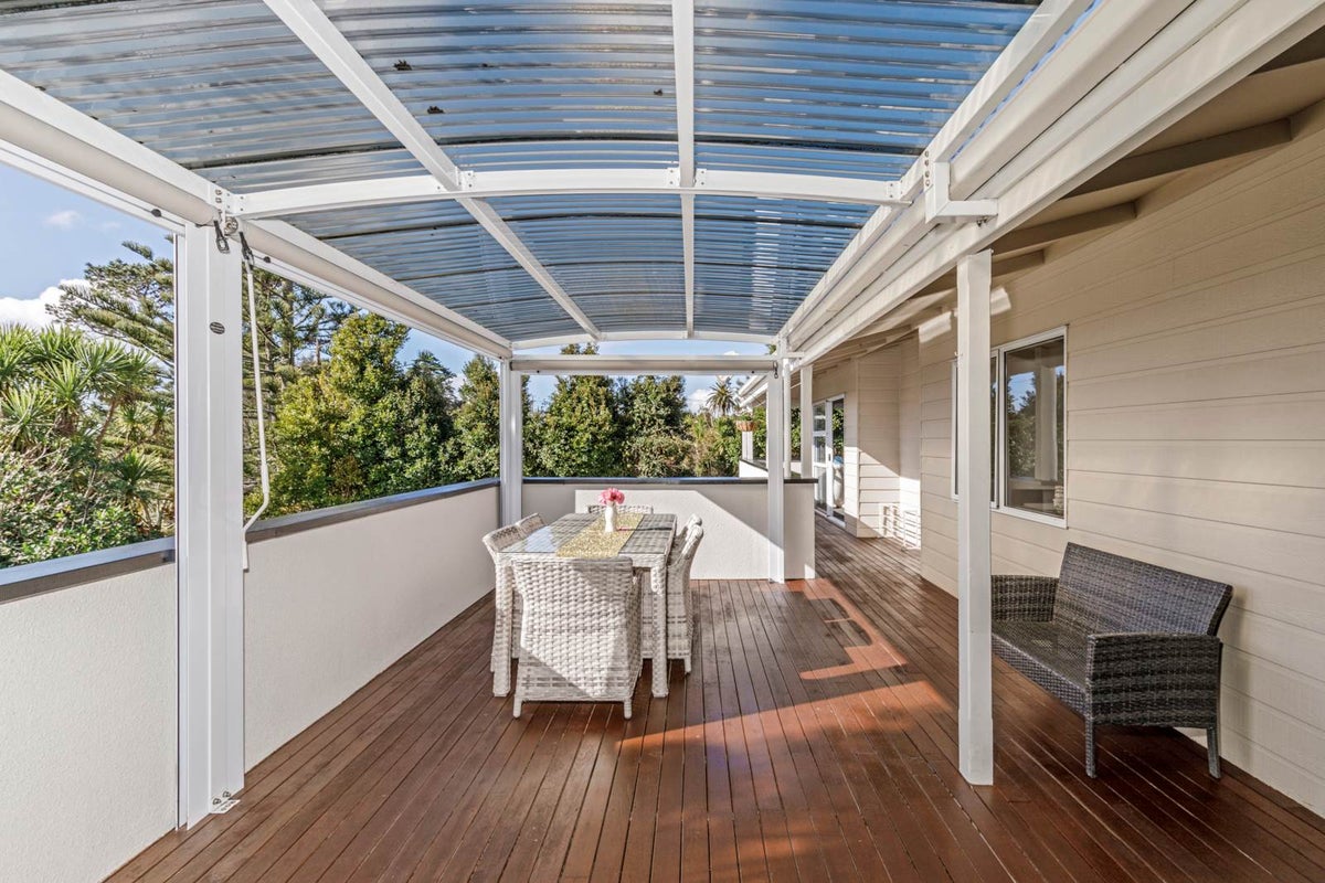 1/111 Carlisle Road, Torbay, Auckland - Carousel 22