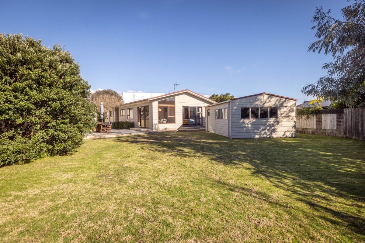55 Dickson Road, Papamoa Beach, Papamoa - Carousel 1