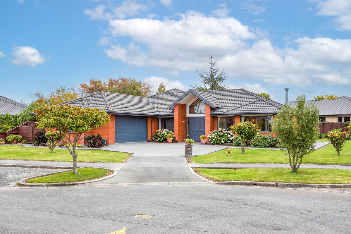 16 Calvandra Grove, Rangiora, Rangiora - Carousel 1