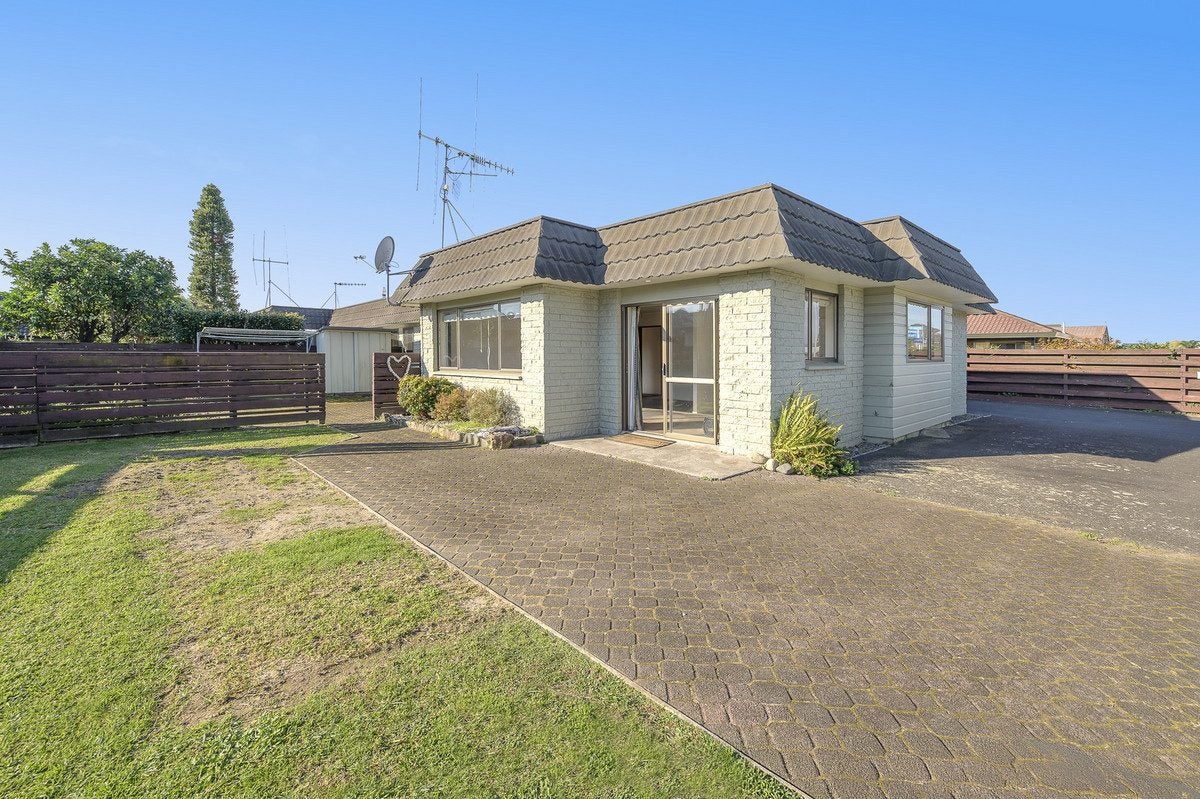 115A Chapel Street, Otumoetai, Tauranga - Carousel 1