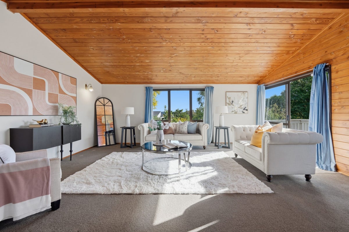 15 Baird Street, Howick, Auckland - Carousel 1