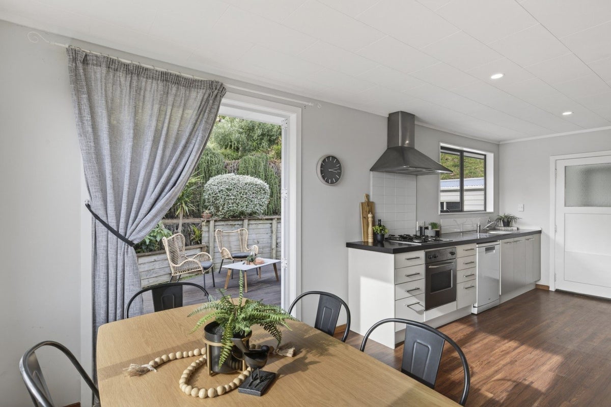 69 Oranga Street, Westown, New Plymouth - Carousel 2