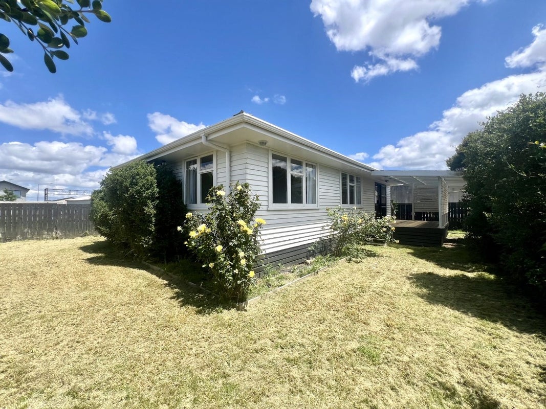 101 Hall Avenue, Favona, Auckland - Carousel 1