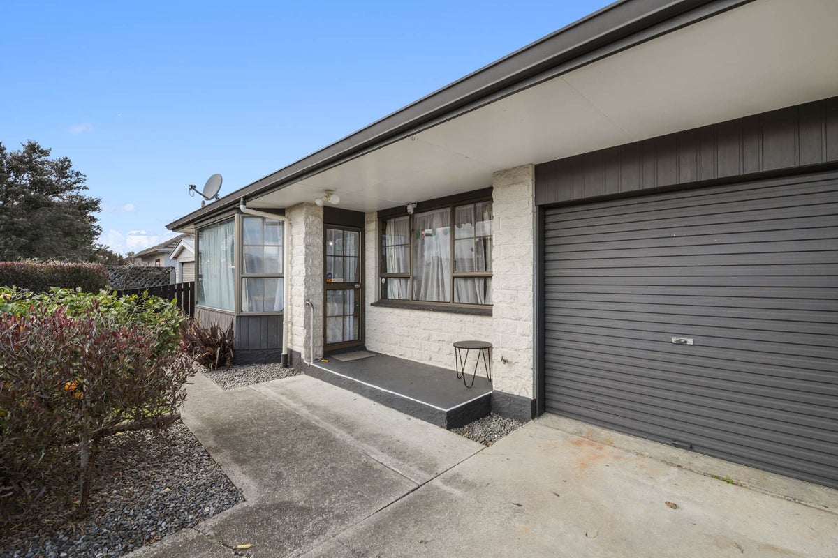 2/2 Ida Street, Redwoodtown, Blenheim - Carousel 1
