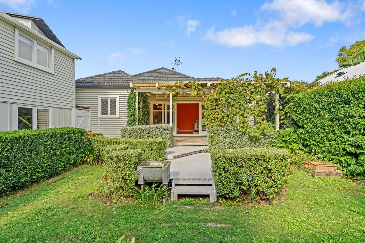 76 Mount Smart Road, Onehunga, Auckland - Carousel 1