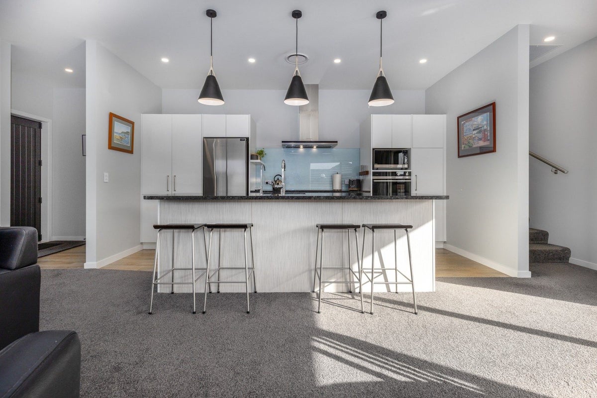 19 Topsail Way, Whitby, Porirua - Carousel 1