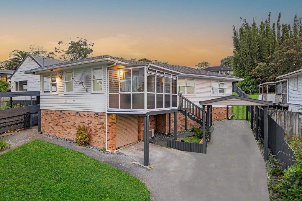 74 Vodanovich Road, Te Atatu South, Auckland - Carousel 1