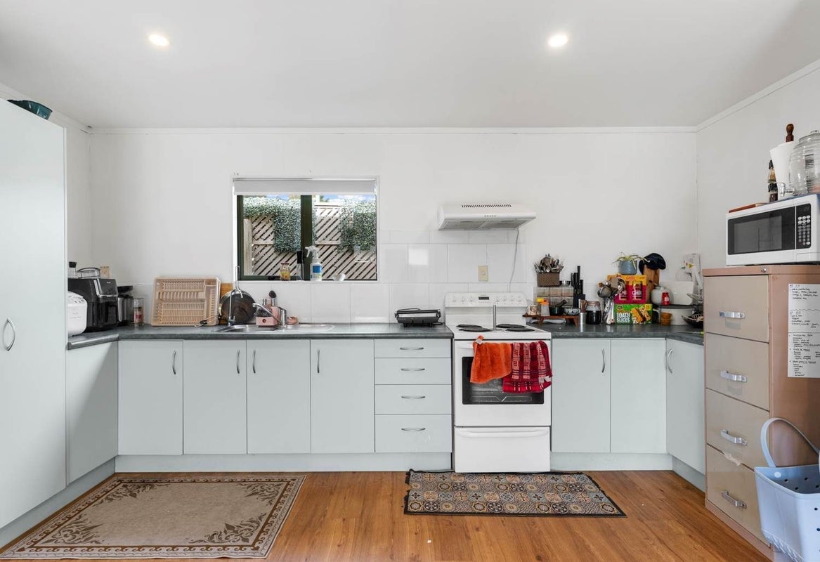 98 Settlement Road, Papakura, Papakura - Carousel 1