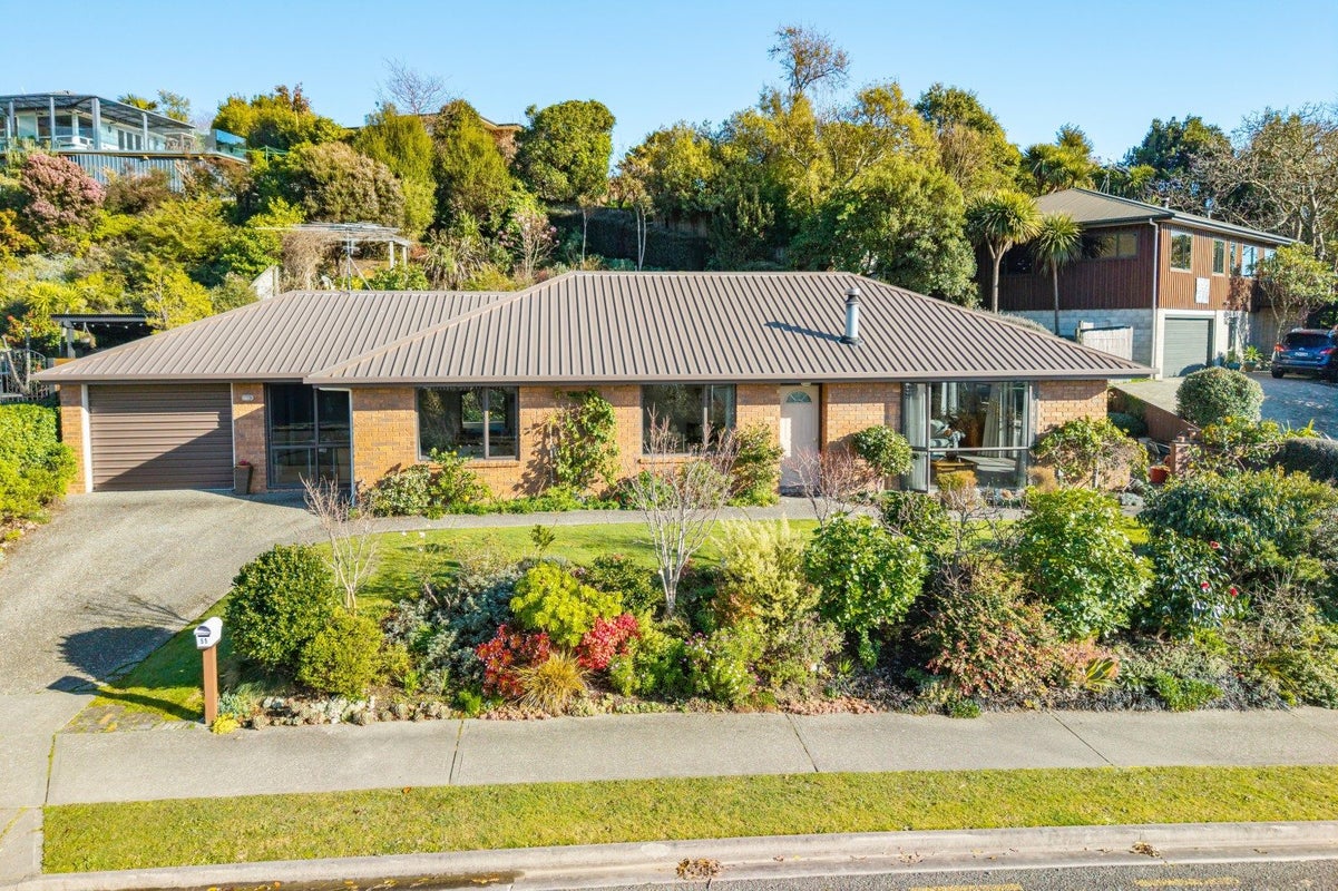 55 Washbourn Drive, Richmond - Carousel 2