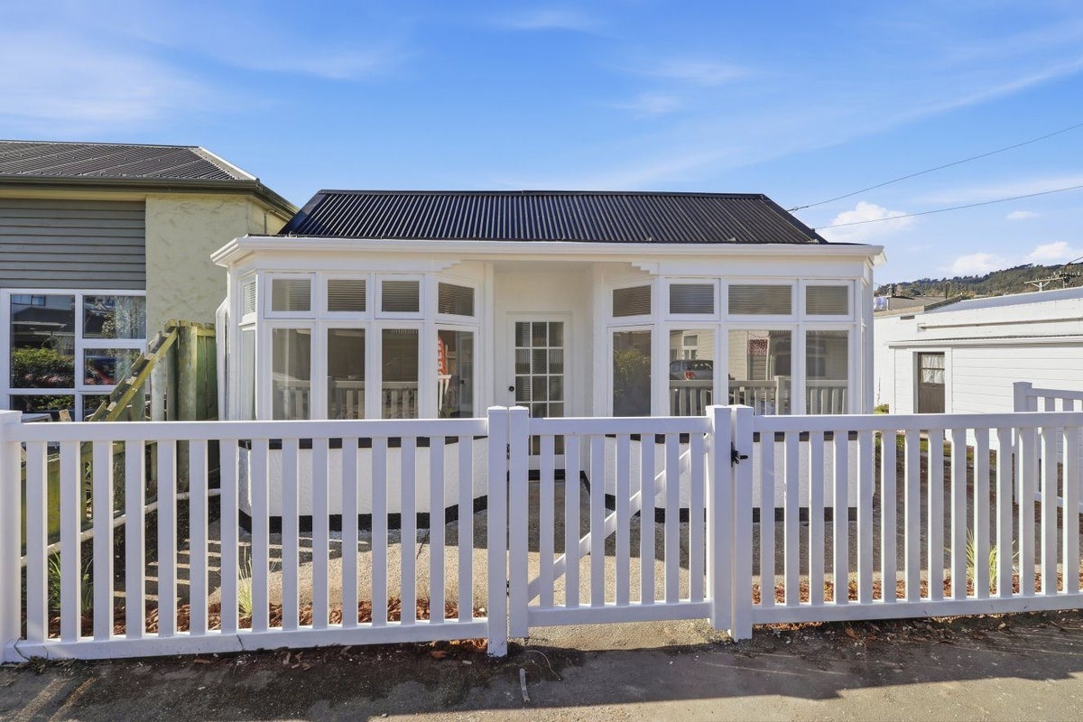 8 Cornhill Street, North East Valley, Dunedin - Carousel 1