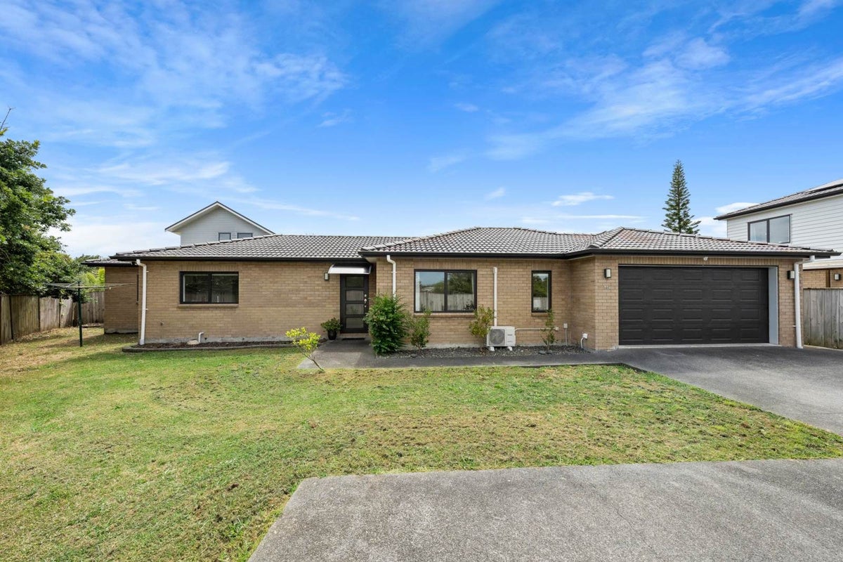 29B Edgewater Drive, Pakuranga, Auckland - Carousel 1