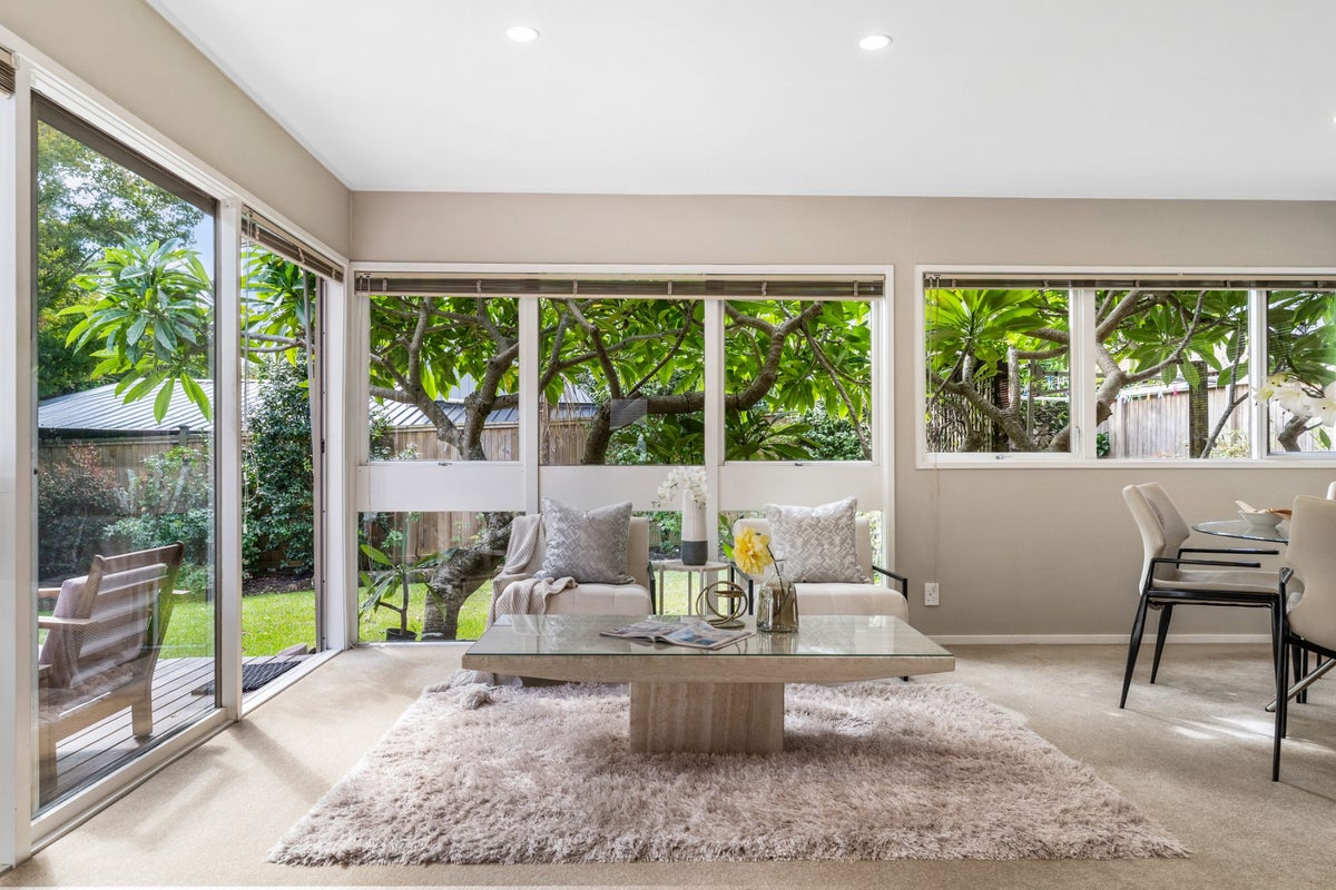 70 Godden Crescent, Mission Bay, Auckland - Carousel 2