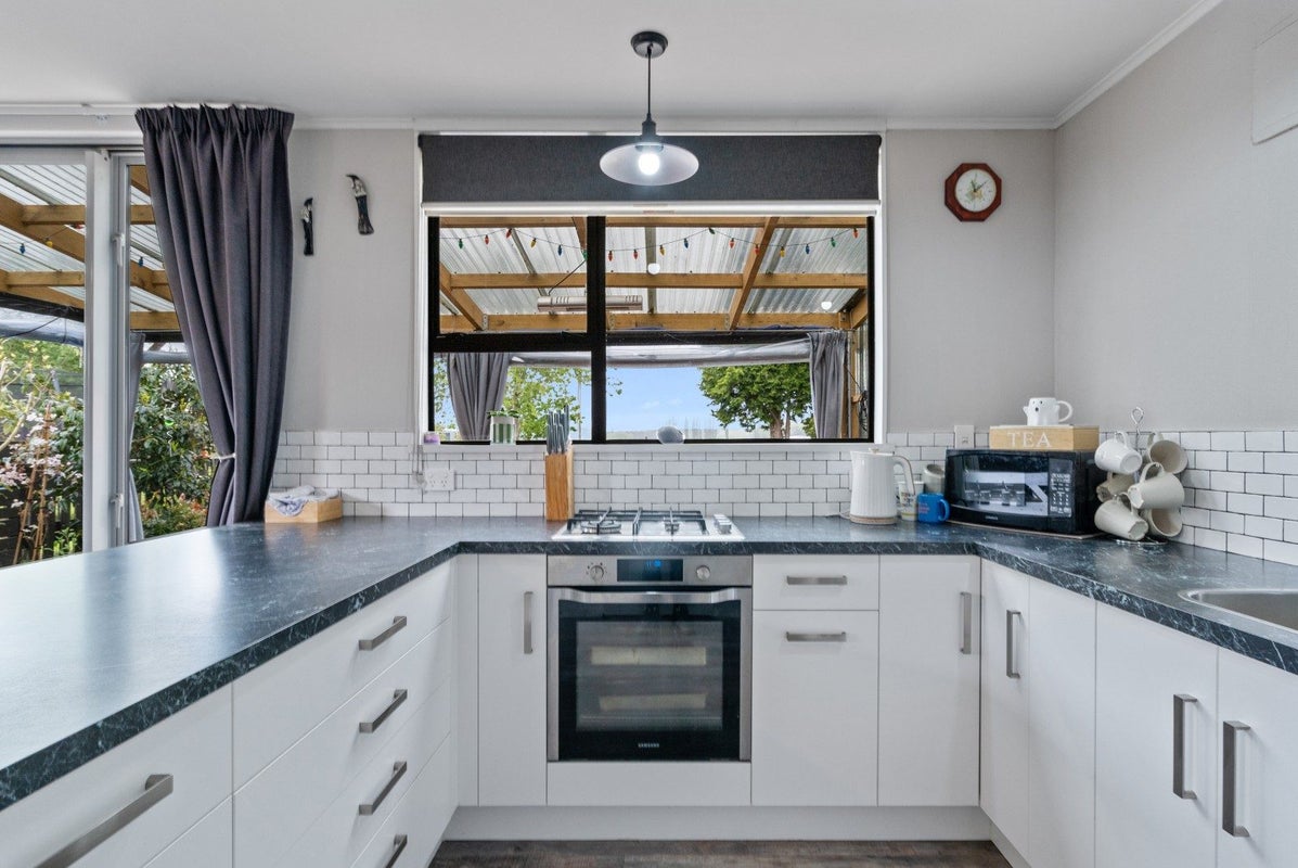 10 Freshford Plains Station Road, Freshford, Gore - Carousel 1