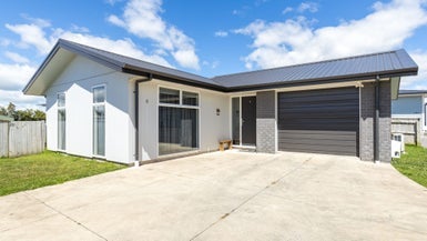 6 Toutouwai Lane, Inglewood, Inglewood - Carousel 1