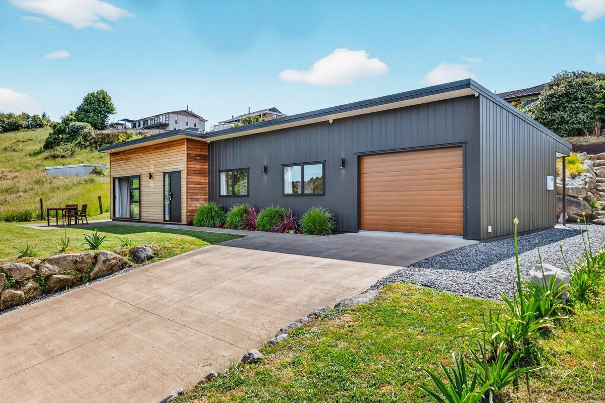 4 Hekeawai Drive, Taumarunui - Carousel 14
