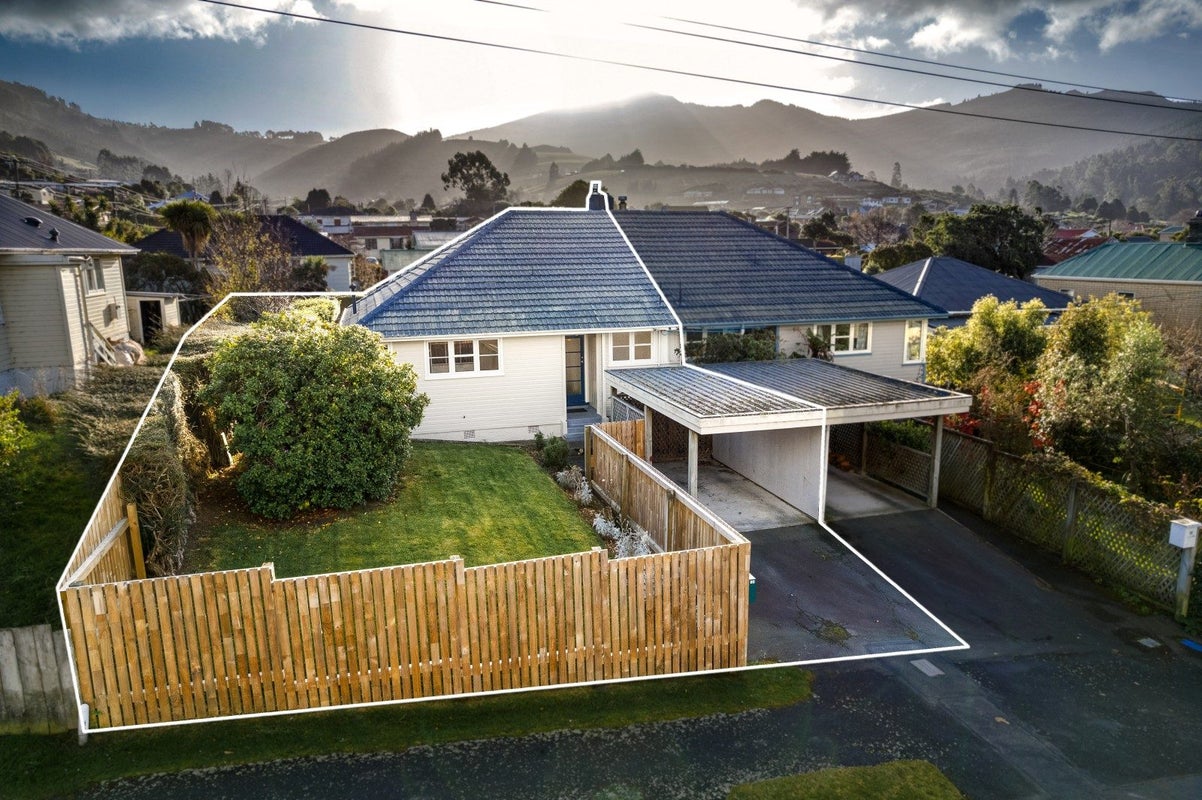 58 Stevenson Avenue, Sawyers Bay, Port Chalmers - Carousel 1