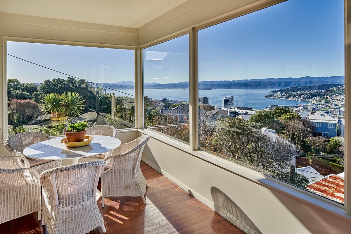 52 Central Terrace, Kelburn, Wellington - Carousel 1