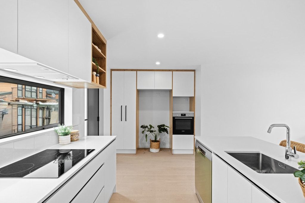 121C Lincoln Road, Addington, Christchurch - Carousel 18