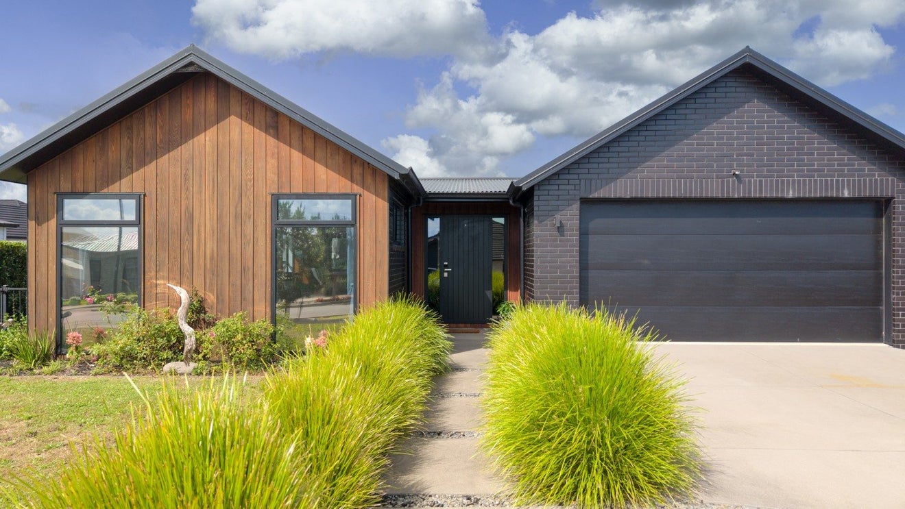 7 Otohikawa AVE, Glenbrook, Glenbrook - Carousel 1