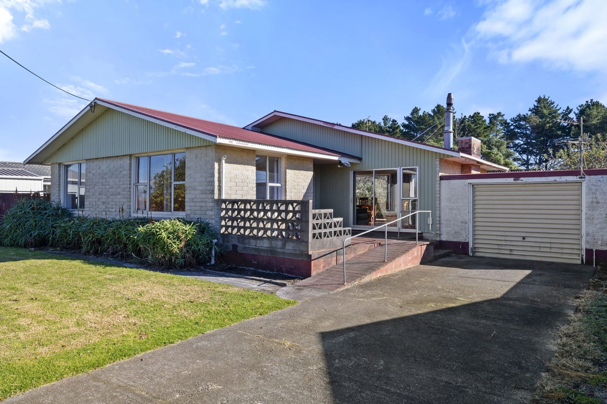 11 Atkinson Street, Waitara, Waitara - Carousel 1
