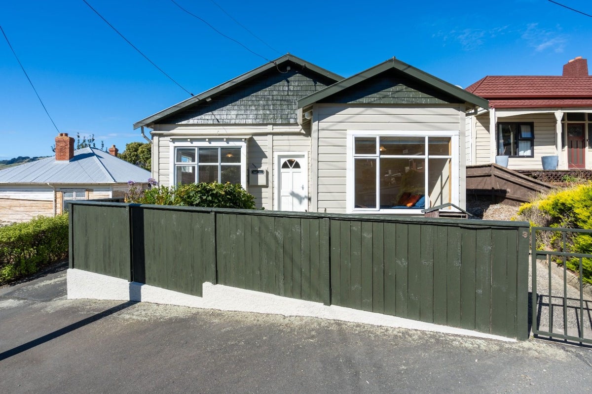 3 Athol Place, Ravensbourne, Dunedin - Carousel 2