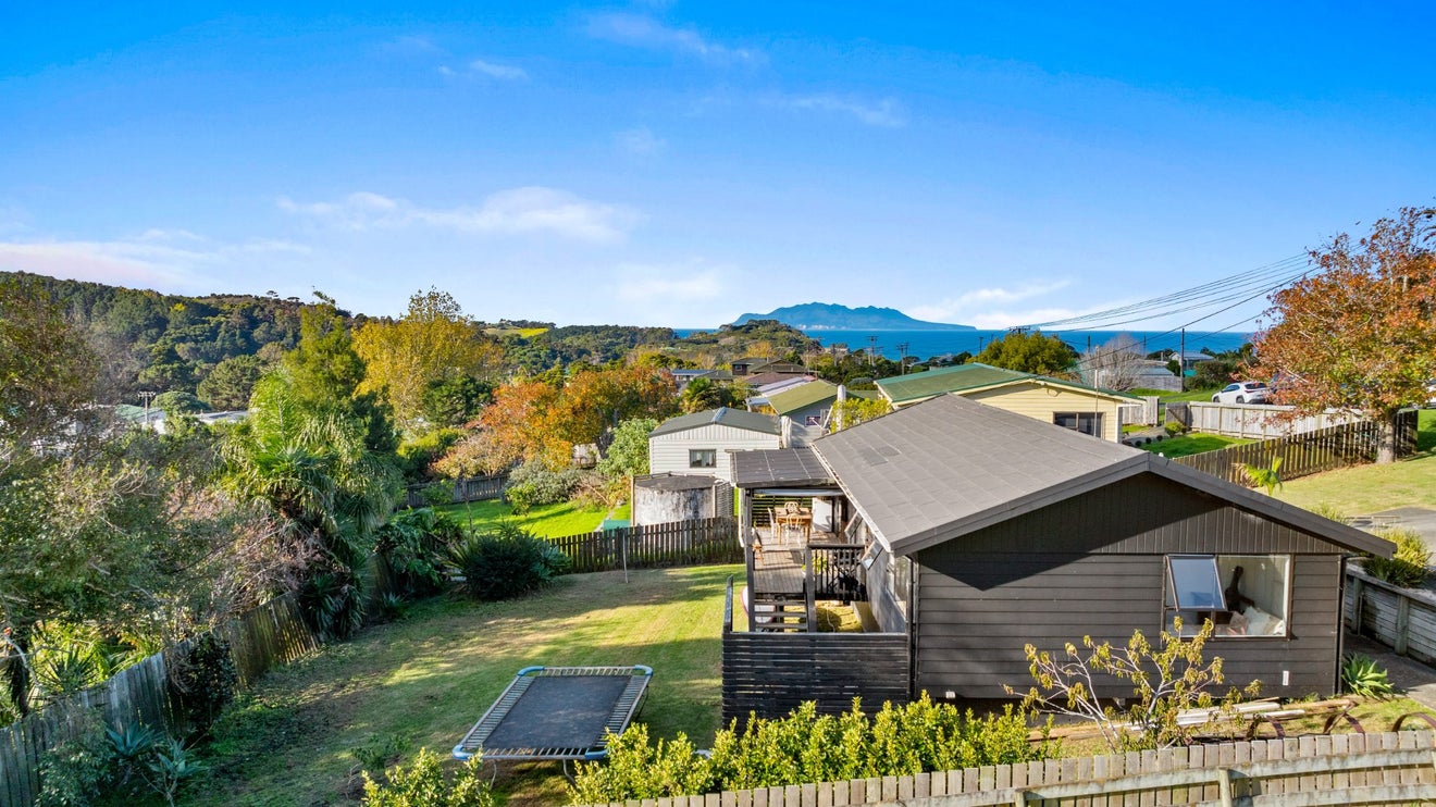 20 Albert Street, Leigh, Rodney, Auckland - Carousel 45