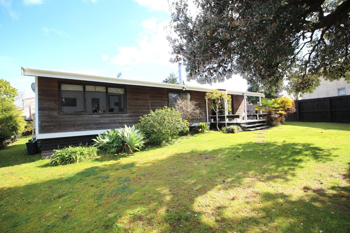 107 Kenwood Drive, Matarangi, Whitianga - Carousel 1