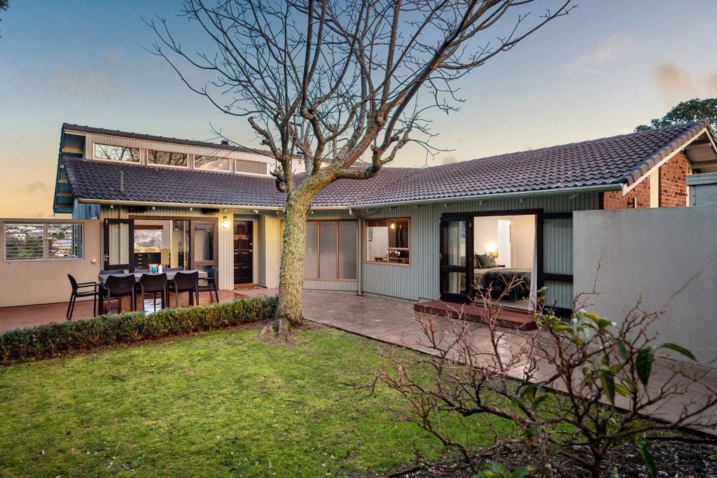 34A Rawene Road, Birkenhead, Auckland - Carousel 2