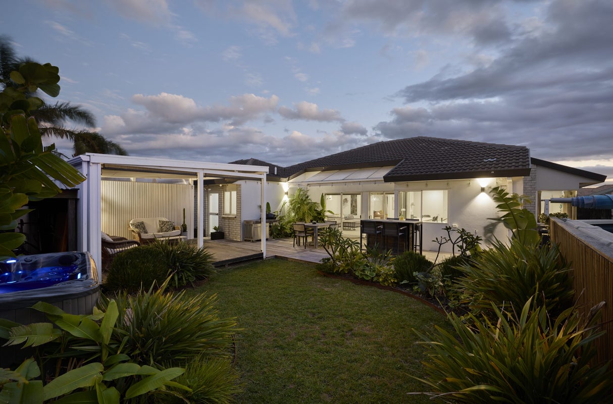 22 Lotus Avenue, Mount Maunganui, Mount Maunganui - Carousel 2