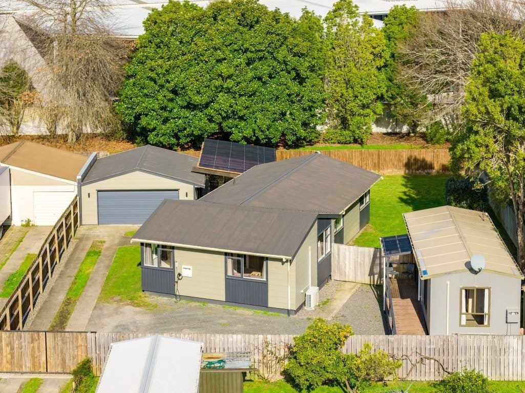 43 Oakfield Crescent, Pukete, Hamilton - Carousel 1