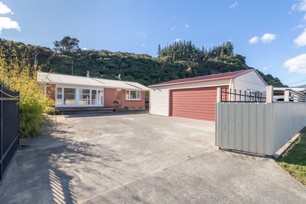 63 Gillespies Road, Birchville, Upper Hutt - Carousel 1