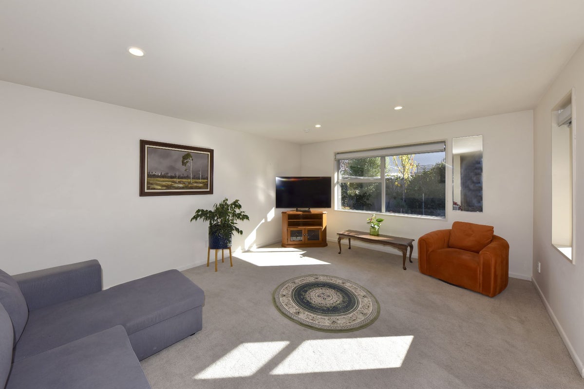 10 Bowmore Lane, Broomfield, Christchurch - Carousel 2