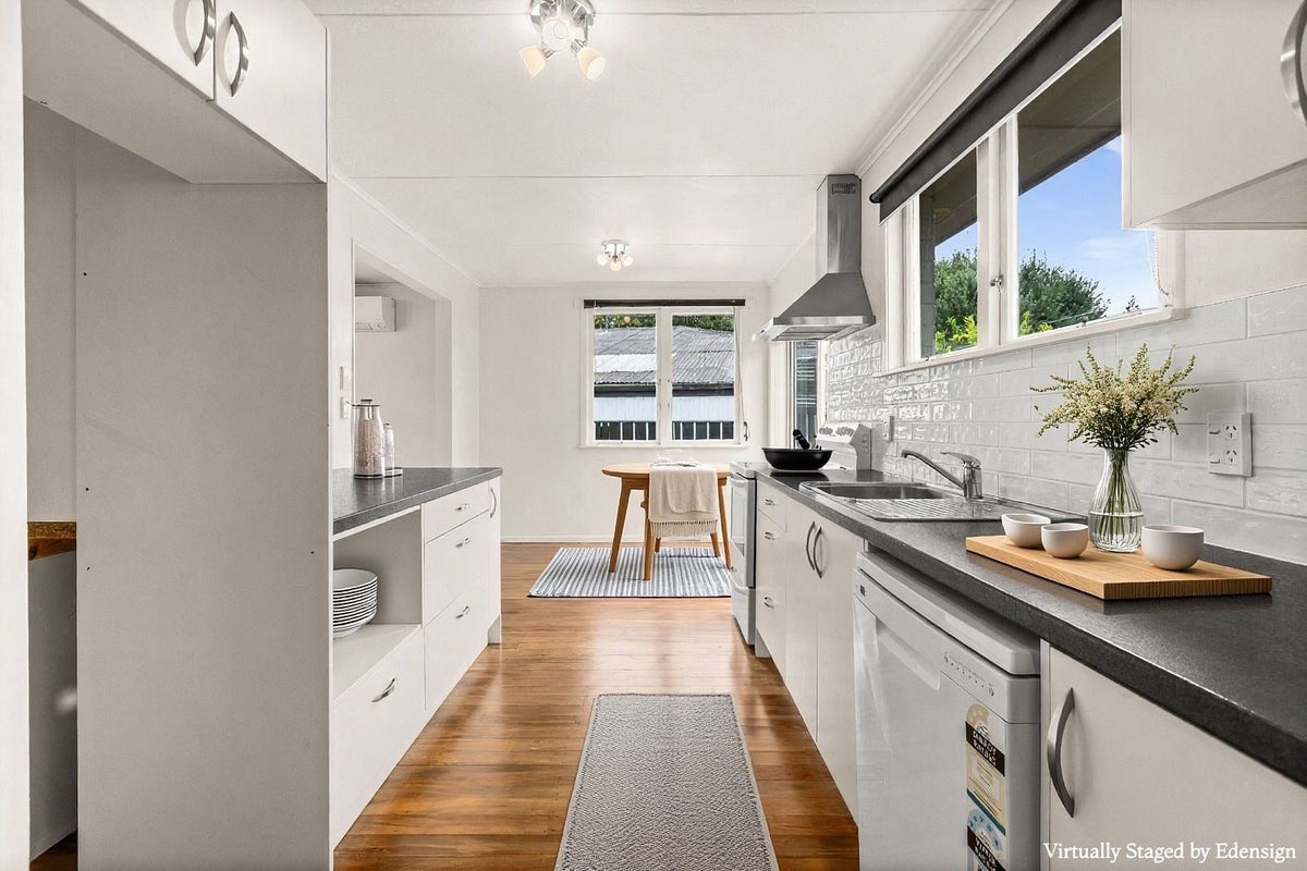14 Lipscombe Crescent, Havelock North, Hastings, Hawke's Bay - Carousel 2