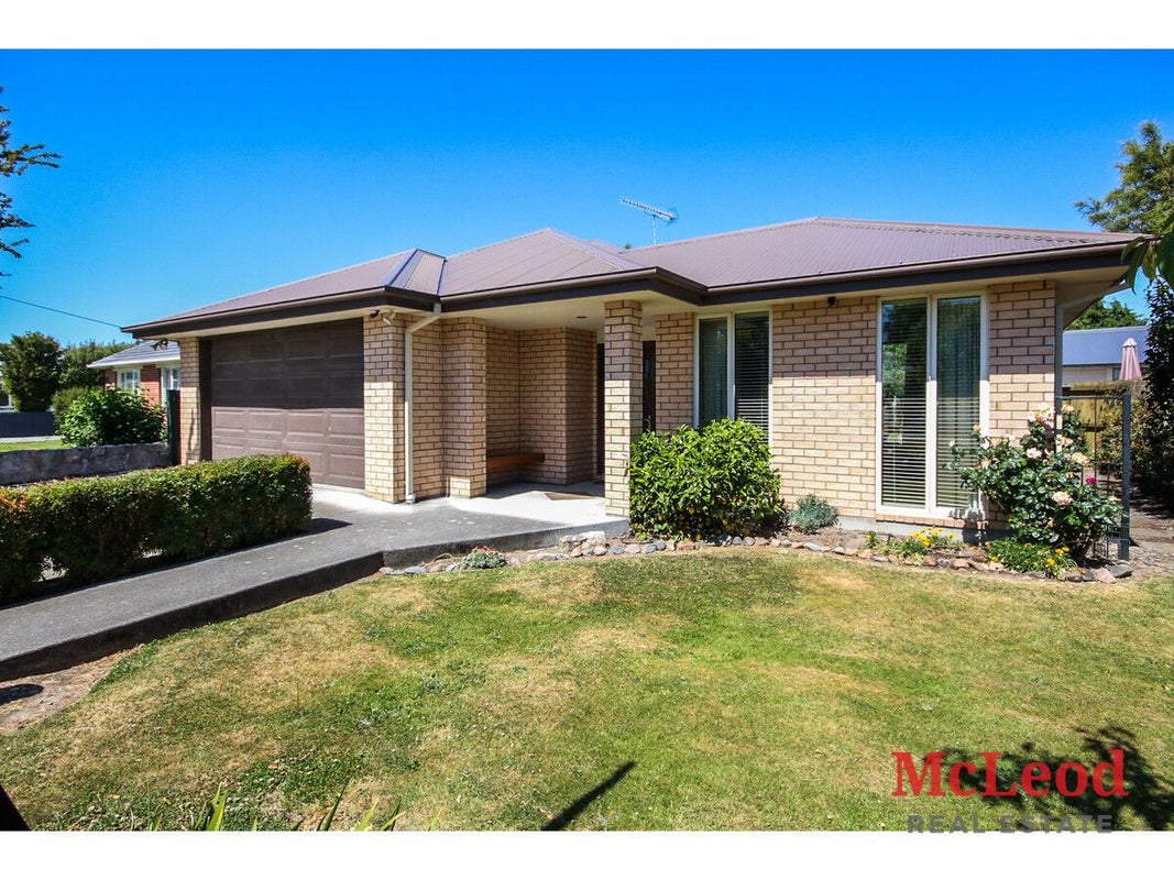 6 King Street, Netherby, Ashburton - Carousel 1