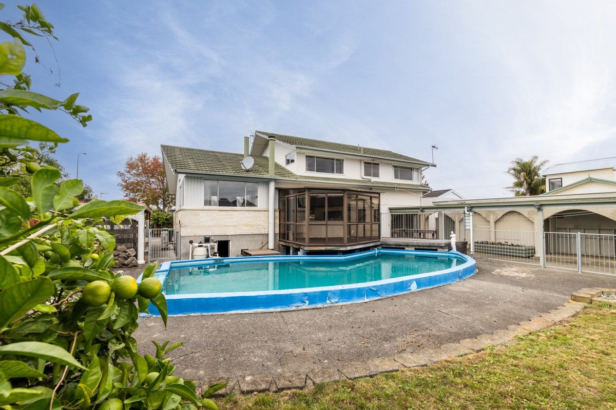 51 Riverbend Road, Onekawa, Napier - Carousel 1