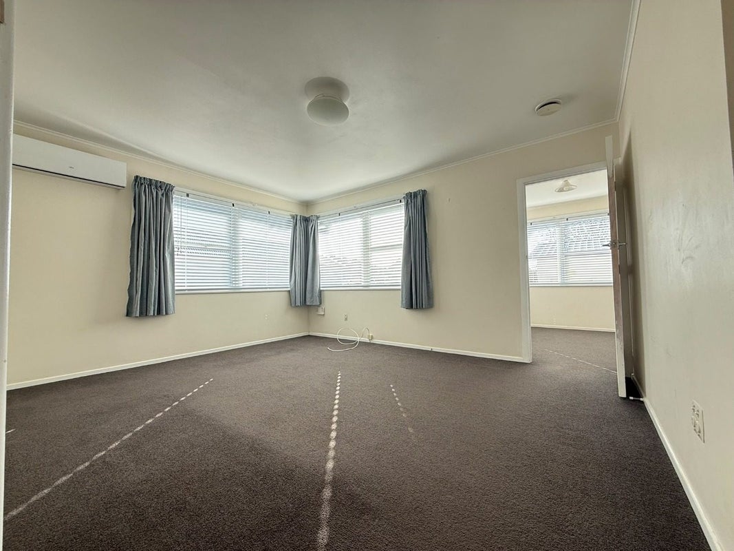6 Knox Road, Swanson, Waitakere City, Auckland - Carousel 2
