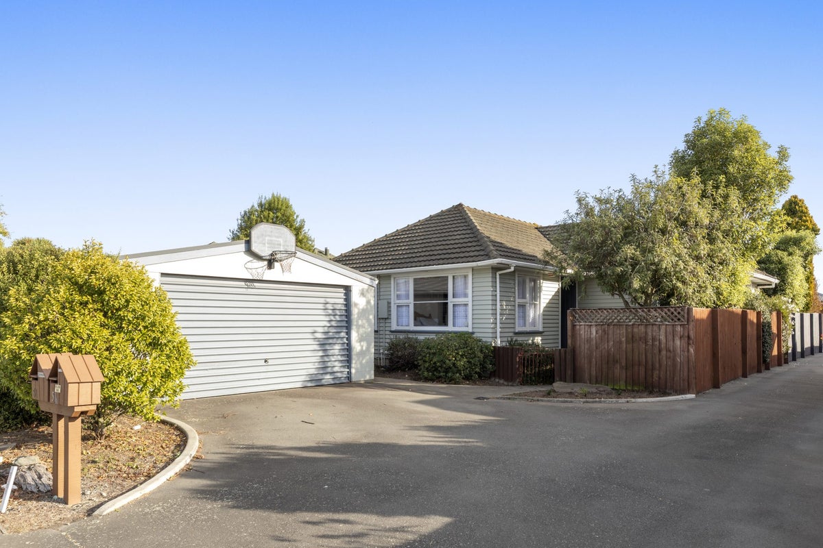 1/51 Cavendish Road, Casebrook, Christchurch - Carousel 1