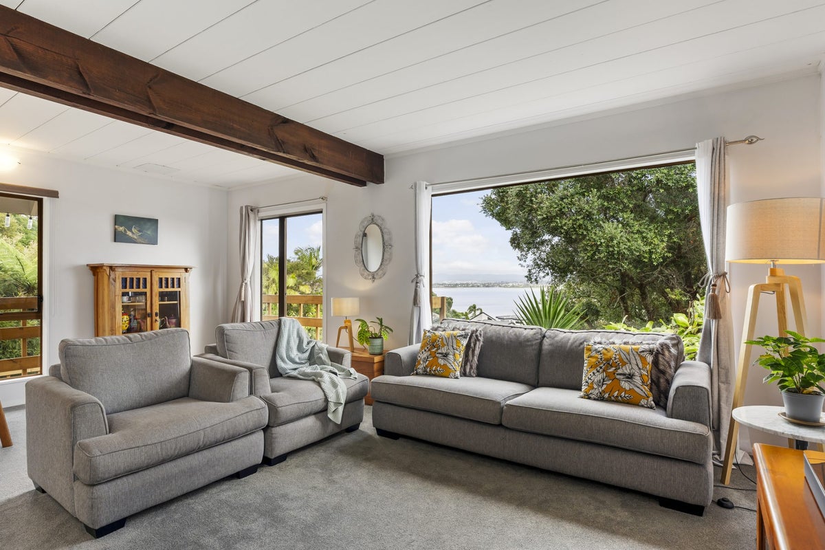 3/39 Brigantine Drive, Beach Haven, Auckland - Carousel 2