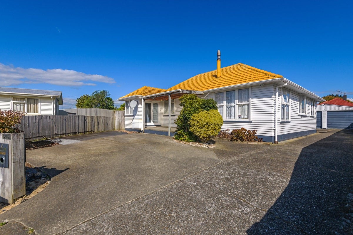 8 Bradford Place, Awapuni, Palmerston North - Carousel 2