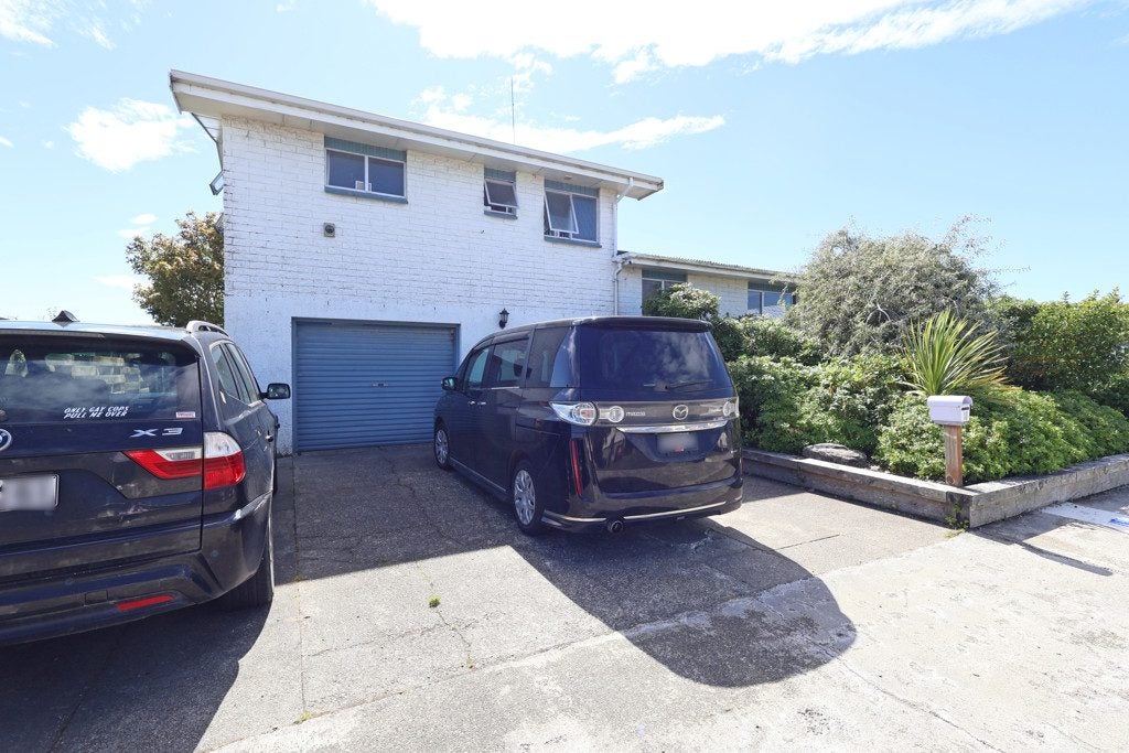 10 Falcon Street, Newfield, Invercargill - Carousel 1