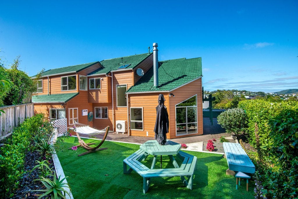 87 Simla Crescent, Khandallah, Wellington - Carousel 2