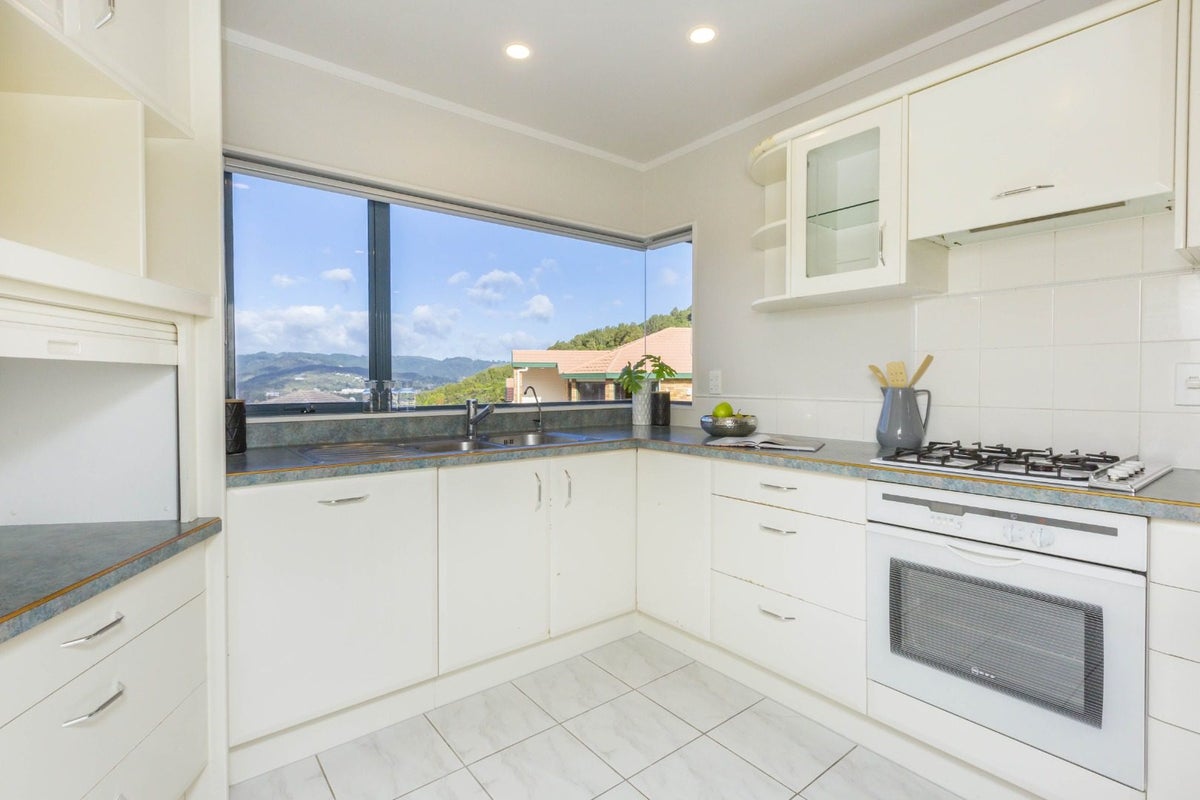 34 Birkinshaw Grove, Riverstone Terraces, Upper Hutt - Carousel 2