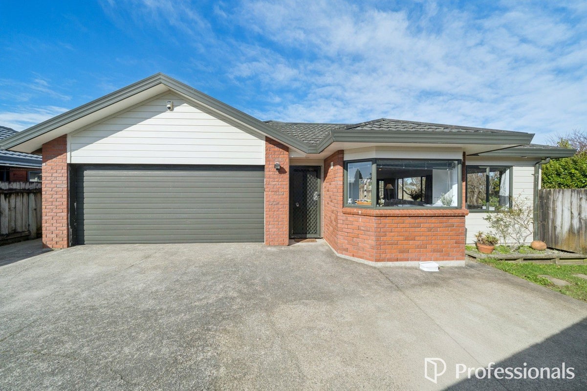 87 Leighton Avenue, Waiwhetu, Lower Hutt - Carousel 1