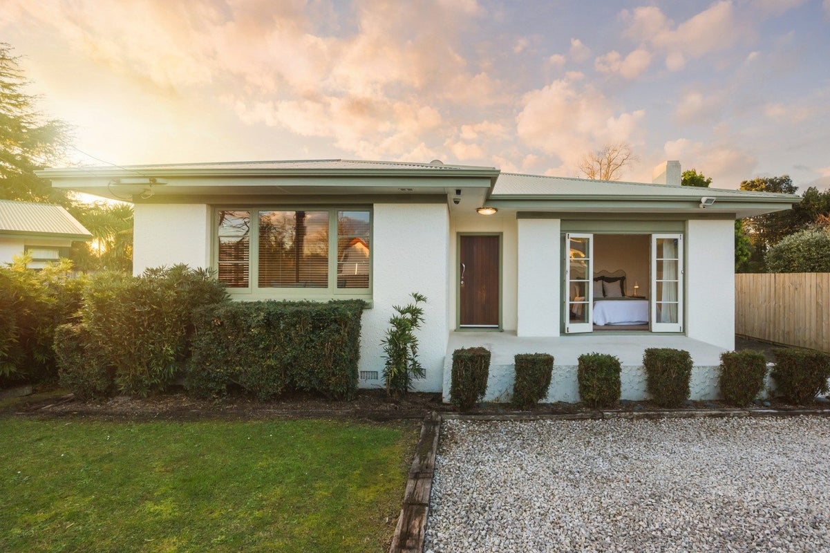37 Bettina Road, Fairfield, Hamilton - Carousel 1