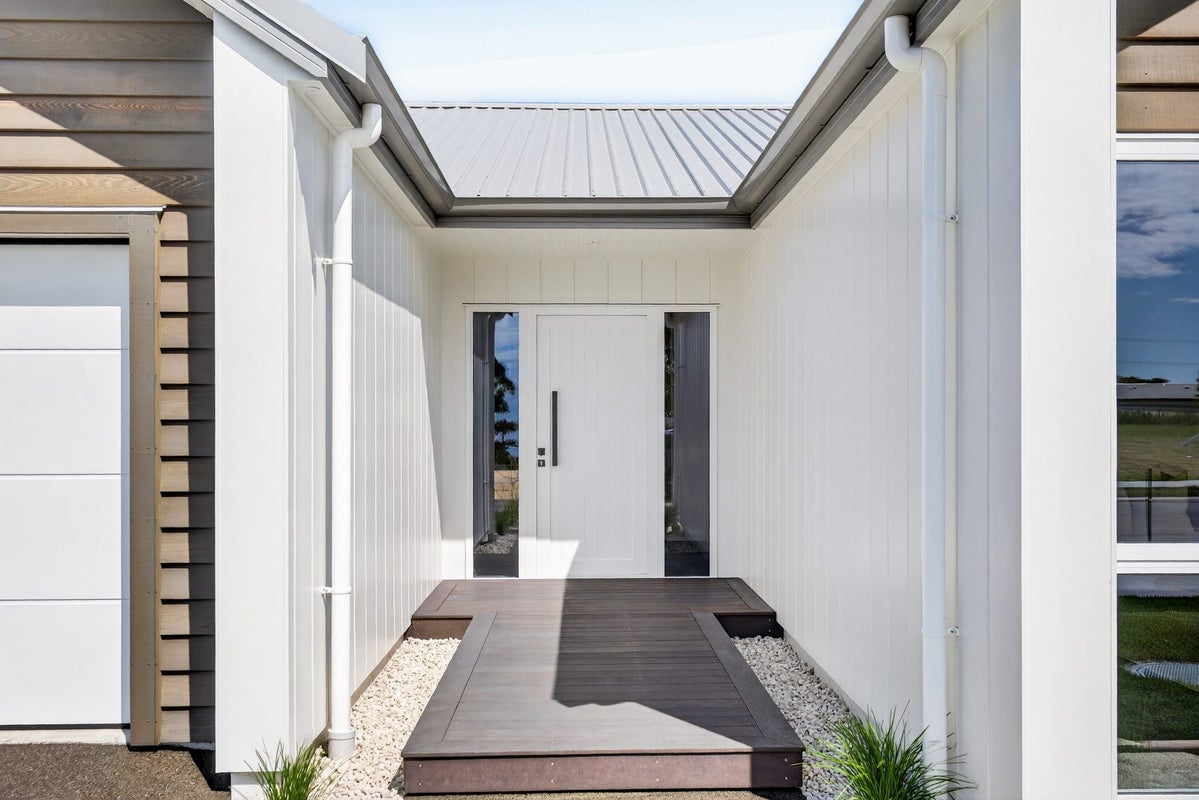 20 Annie Aranui Drive, Poraiti, Napier - Carousel 20