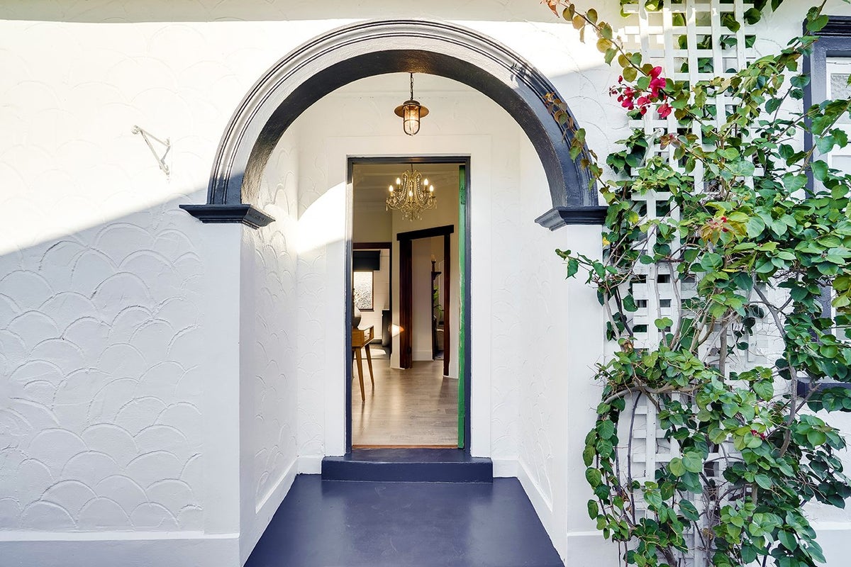 123 Grey Street, Hamilton East, Hamilton - Carousel 2
