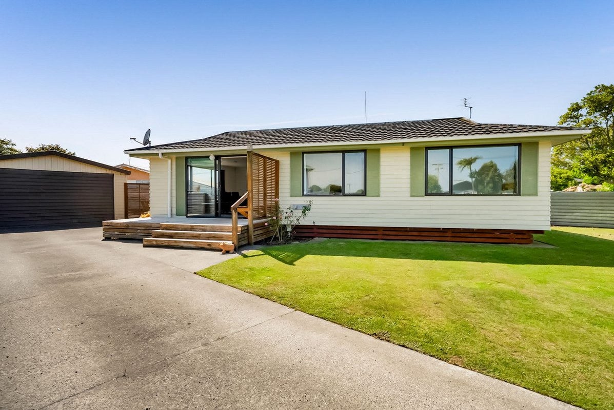 7 Pitt Street, Normanby, Hawera - Carousel 1